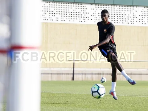 Dembele nỗ lực tập sút, chuẩn bị cho derby xứ Catalunya