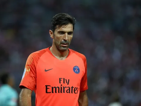 Đến Buffon cũng thừa nhận cóng người mỗi khi đến Anfield