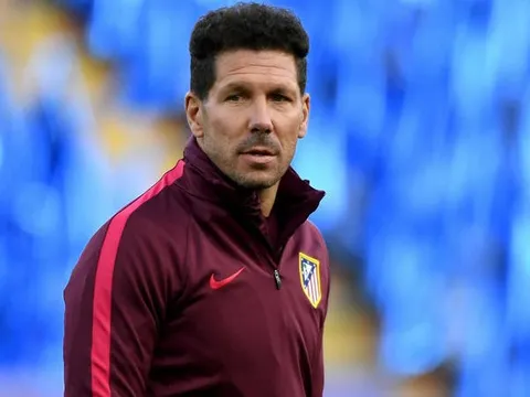 Đến Simeone cũng 'cạn lời' với Messi