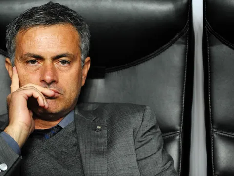 Dẹp Lukaku đi, Mourinho hãy nghĩ về tam tấu MIR