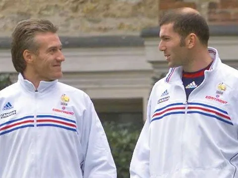 Deschamps tiết lộ bến đỗ phù hợp cho Zidane