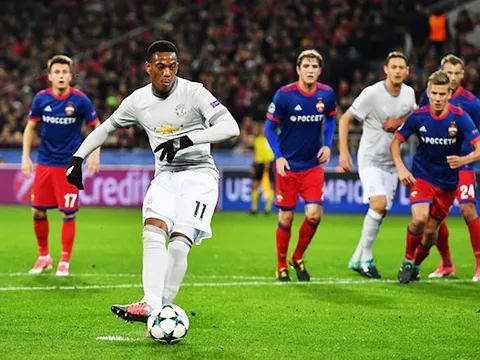 ĐHTB loạt trận thứ 2 Champions League: Martial sánh vai Ronaldo