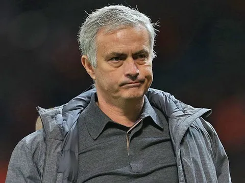 Didier Deschamps tin Jose Mourinho sẽ đến PSG