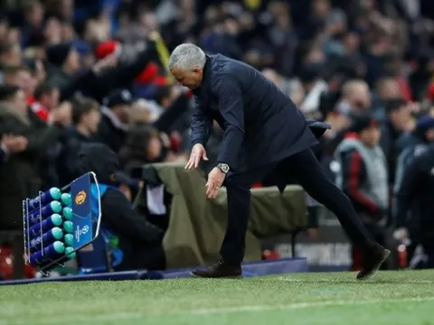 Điểm lại những pha ăn mừng quá khích của Mourinho trong quá khứ