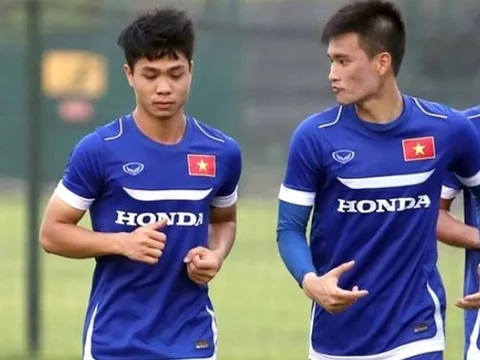 Điểm tin bóng đá Việt Nam tối 23/09: Công Phượng ca ngợi đàn anh Công Vinh