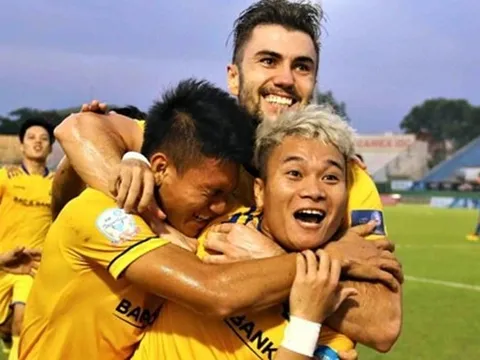 Điểm tin bóng đá Việt Nam tối 30/11: Thắng đậm B. Bình Dương, SLNA lần thứ 3 vô địch Cup Quốc gia