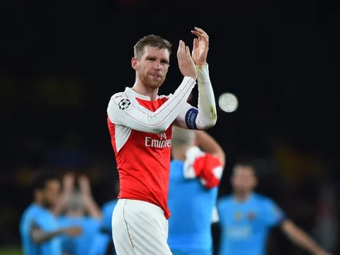 Điểm tin sáng 02/12: M.U bị người Arsenal doạ dẫm; Ramos cô lập Ronaldo