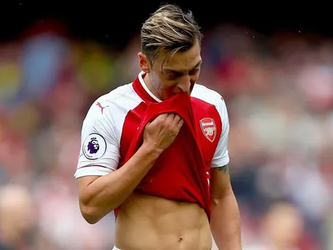 Điểm tin sáng 22/10: Mourinho nắn gân Herrera; Ozil nói về khả năng đến M.U