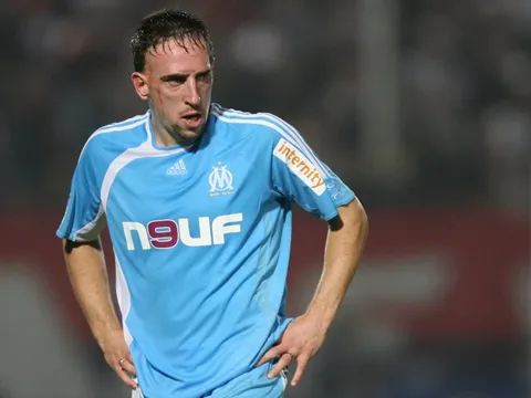 Điểm tin sáng 25/09: Sir Alex chê Ribery, PSG chi tiền để Neymar được đá penalty