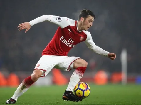 Điểm tin tối 07/12: Hé lộ tương lai Ozil; Messi lại tuyên bố giải nghệ