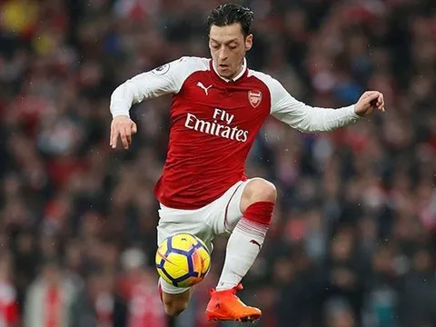 Điểm tin tối 23/11: Tới lúc Ozil nên về M.U; Hazard trả lời Real Madrid
