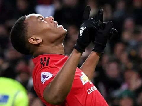 Điểm tin tối 30/10: Điểm yếu chết người của Martial; Lopetegui 'trúng đậm'