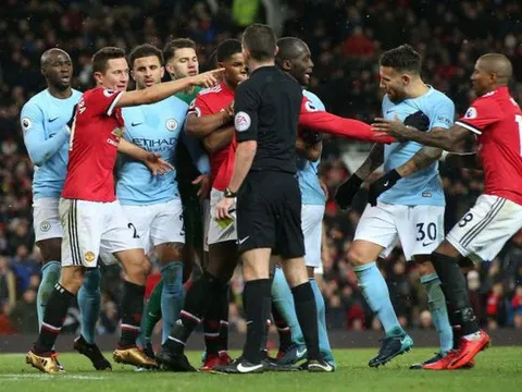 DIỄN BIẾN ẩu đả M.U - Man City: Choảng nhau như phim Hollywood