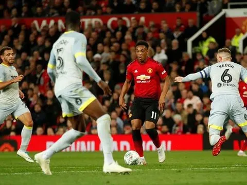 "Điều tệ nhất là Martial chơi hay vẫn phải dự bị cho Sanchez"