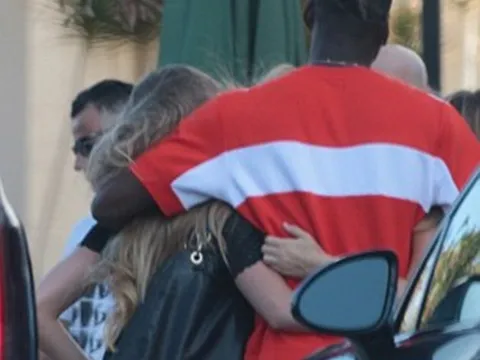 Dính chấn thương nặng, Paul Pogba "giải sầu" bên bóng hồng bí ẩn