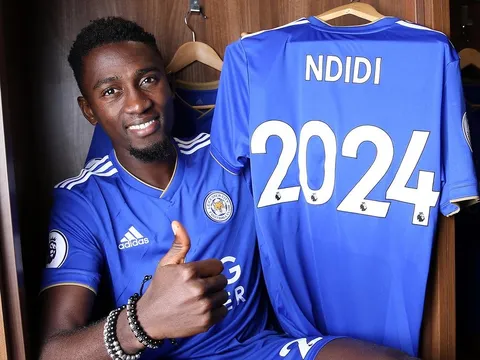 CHÍNH THỨC: Leicester trói chân thành công 'Kante mới' bằng hợp đồng khủng