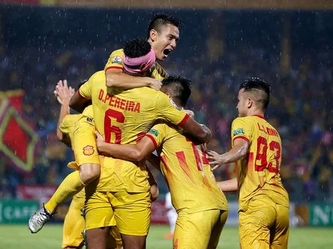 Cầu thủ phải vay tiền chi tiêu, Nam Định sẵn sàng bỏ V-League