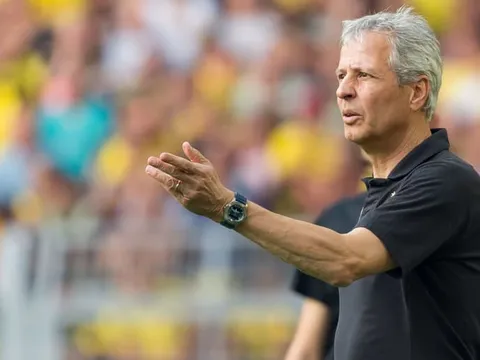 HLV Dortmund: "Đó là một món quà cho họ"