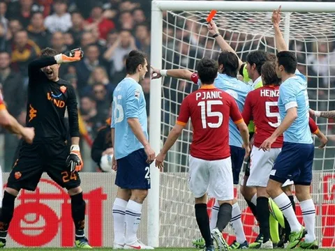 Độ máu lửa của một trận derby Roma