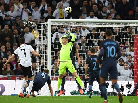 Đôi công hấp dẫn, Anh và Đức bất phân thắng bại