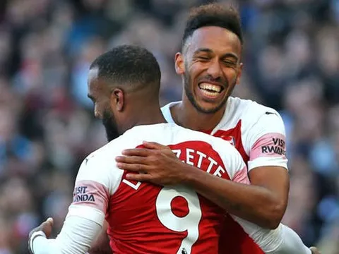 Đội hình kết hợp Arsenal - Chelsea: Khi Pháo thủ phải "lấy công bù thủ"