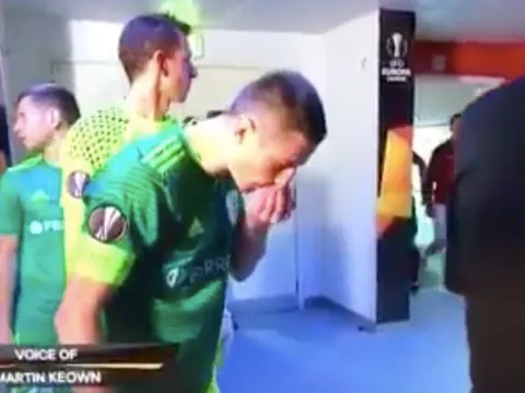 Đối mặt Arsenal, đội trưởng Vorskla có hành động không thể tin nổi