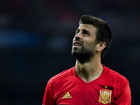 Đối thoại cùng Gerard Pique: Ai chỉ trích, tôi sẽ mời người đó đi ăn