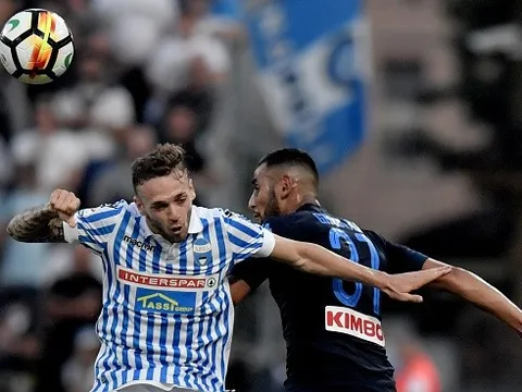 Đối thủ đá như 'lên đồng', Napoli toát mồ hôi tại Paolo Mazza
