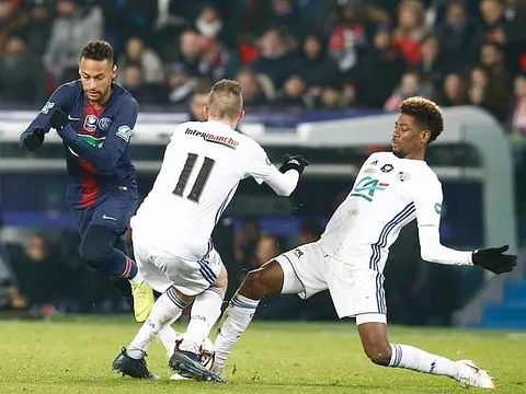 Đối thủ răn đe Neymar: "Nếu cứ đá láu cá thế, đừng hỏi sao bị chặt chém"