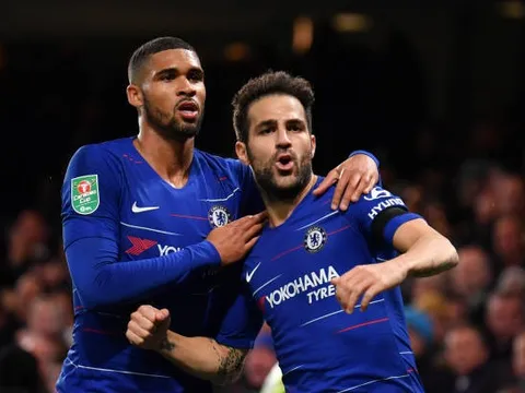 Đối thủ tặng 2 bàn, Chelsea vẫn toát 'mồ hôi hột' tại Stamford Bridge