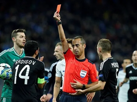 Đội trưởng Qarabag khóc hận sau "tai nạn cuộc đời"