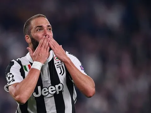 Dồn nén một giờ, Higuain bùng nổ trong 9 phút để giải cứu Juve