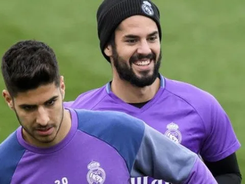 Đồng đội lo sợ Asensio không giữ được đôi chân trên mặt đất