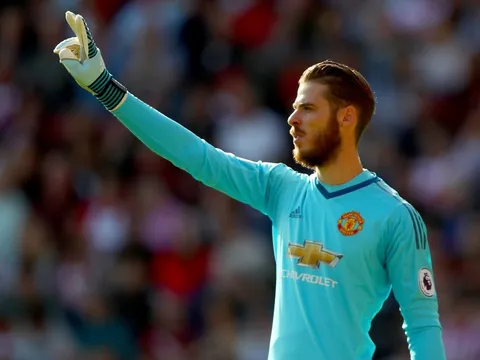 Đồng đội ngả mũ thán phục trước David de Gea