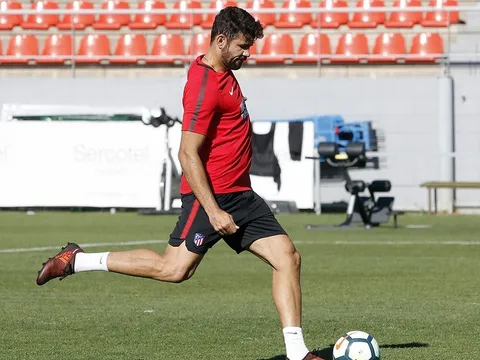 Đồng đội về tuyển, Diego Costa miệt mài tập luyện ở Madrid