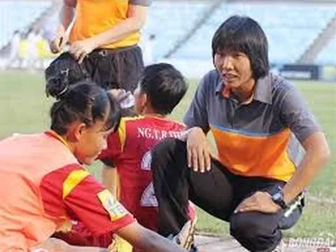 HLV đội nữ TP.HCM I lên tiếng vụ học trò ẩu đả trên sân Thống Nhất