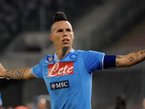 Hamsik hóa ông già Noel kêu gọi bảo vệ biển