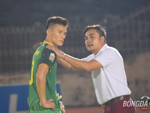 Điểm tin bóng đá Việt Nam sáng 16/10: HLV FLC Thanh Hóa nói gì về sai lầm của Bùi Tiến Dũng?