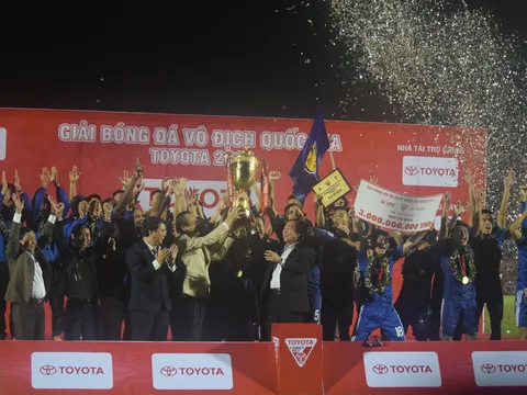 Soi thành tích đáng nể Quảng Nam FC vô địch V-League 2017