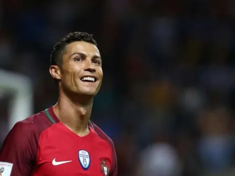 ĐT Bồ Đào Nha: Đến lúc "Đấng cứu thế" Ronaldo ra tay!