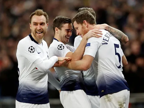 Dư âm chiến thắng Tottenham: Cái bẫy của Pochettino, Sancho chưa tầm thi đấu ở Premier League