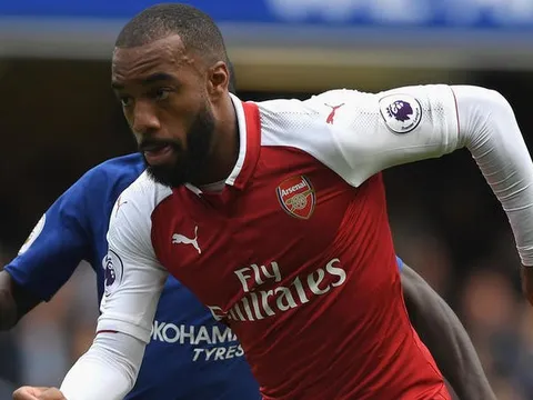 Dù không ghi bàn, Wenger vẫn khen ngợi học trò