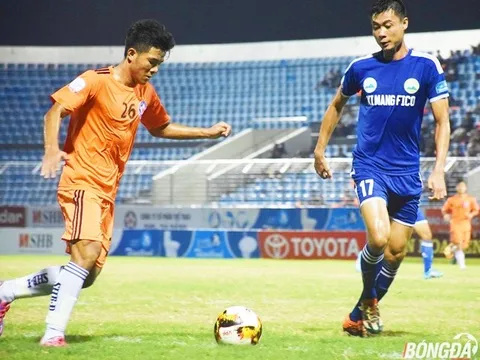Đức Chinh căng bắp chân, lỡ trận bán kết Cúp Quốc gia