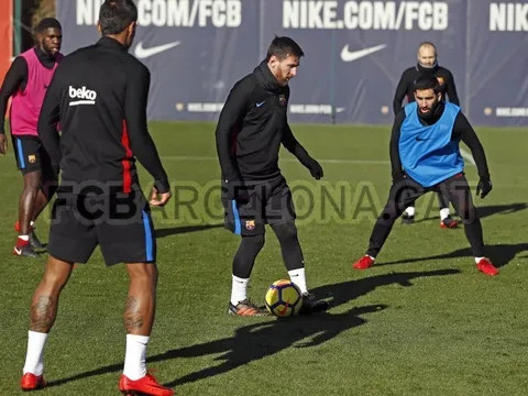 Đụng khắc tinh, Messi và đồng đội không dám lơ là trên sân tập