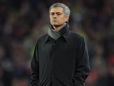 Đừng trách Mourinho, hãy trách cầu thủ Man Utd