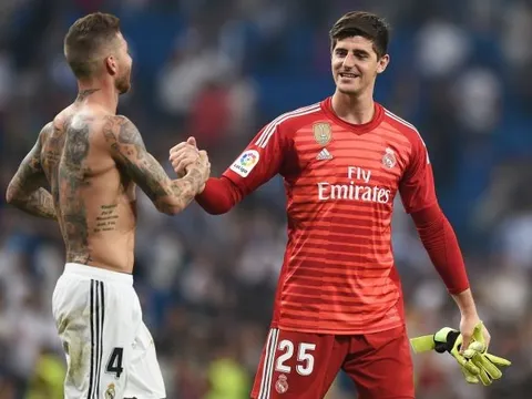 Được trao suất bắt chính, Courtois nói điều BẤT NGỜ về Navas