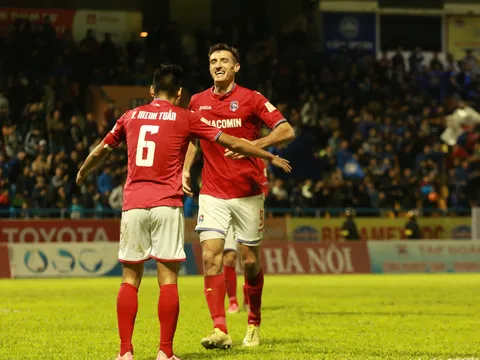 Dyachenko rực sáng, Hà Nội vuột mất chức vô địch trong gang tấc.