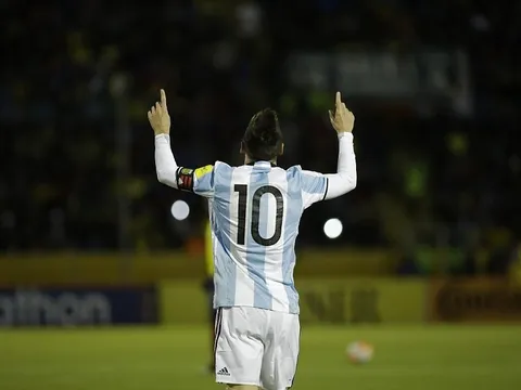 Ecuador 1-3 Argentina: Định nghĩa về người hùng