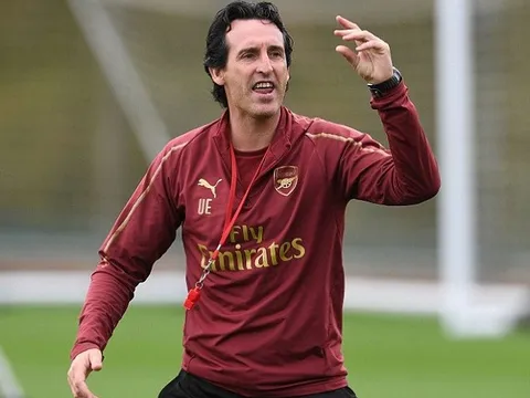 Emery chả khác gì Wenger! Cách mạng nào ở đây?