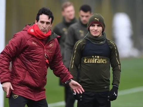 Emery gửi thông điệp đanh thép đến 'quái thú' bị giam trên ghế dự bị